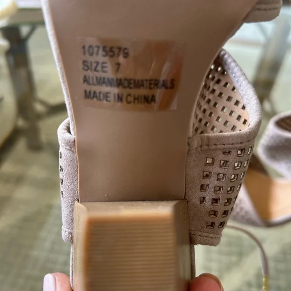 Charlotte Russe Women's Beige Wedges - Picture 5 of 10